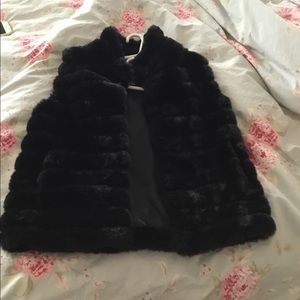 Fuax fur vest black